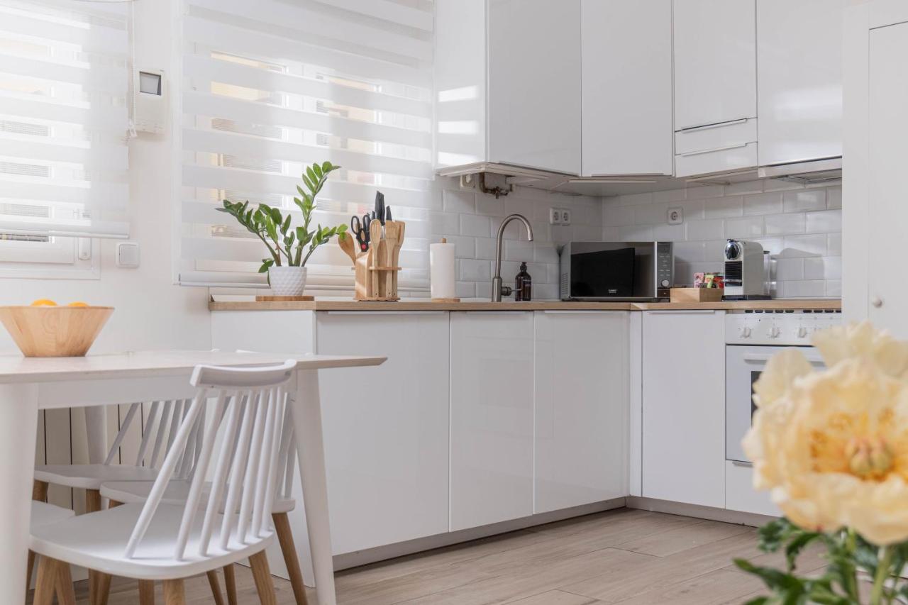 Amazing Apartment In Huertas Madrid Exteriör bild
