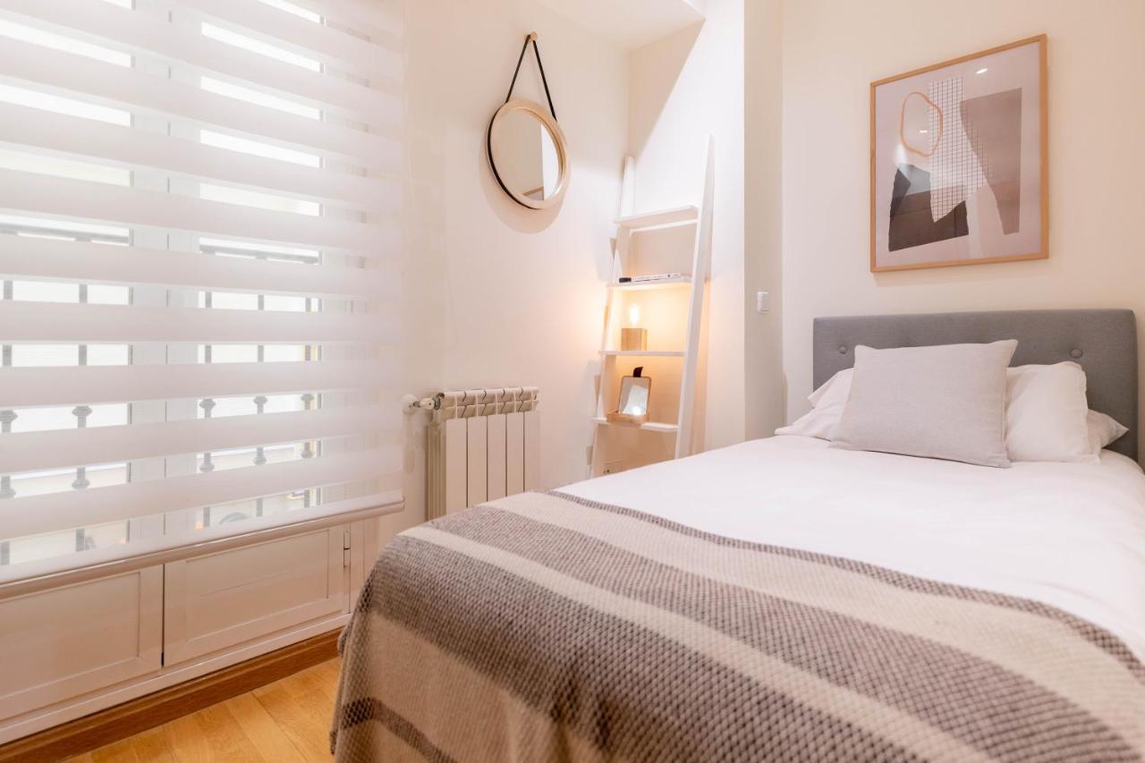 Amazing Apartment In Huertas Madrid Exteriör bild