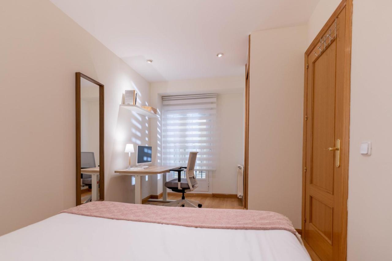 Amazing Apartment In Huertas Madrid Exteriör bild